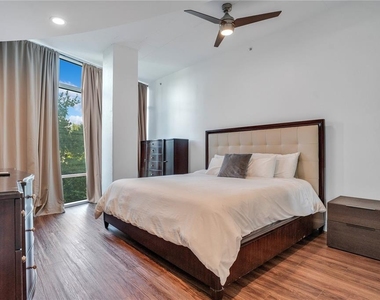 525 E Jackson Street - Photo Thumbnail 36