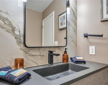 525 E Jackson Street - Photo Thumbnail 45