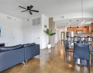 525 E Jackson Street - Photo Thumbnail 29