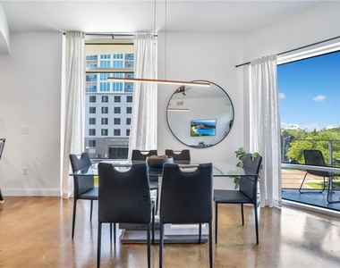 525 E Jackson Street - Photo Thumbnail 25