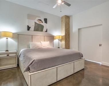 525 E Jackson Street - Photo Thumbnail 42