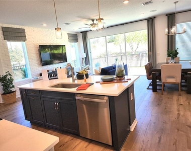 645 Astera Winds Lane - Photo Thumbnail 8