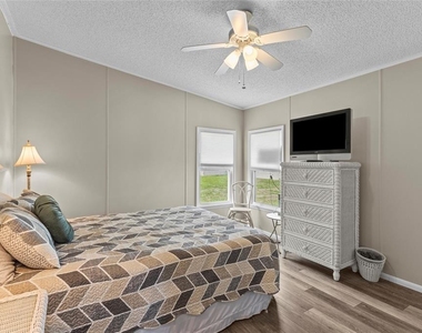 611 La Jolla Circle - Photo Thumbnail 17