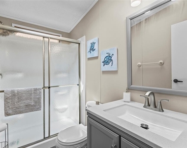 611 La Jolla Circle - Photo Thumbnail 18