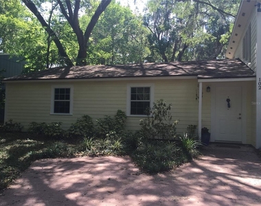 102 Nw 24th Street - Photo Thumbnail 1