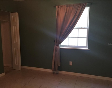 102 Nw 24th Street - Photo Thumbnail 8