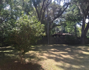 102 Nw 24th Street - Photo Thumbnail 9