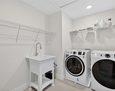 6070 Sierra Crown Street - Photo Thumbnail 28