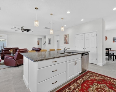 6070 Sierra Crown Street - Photo Thumbnail 14
