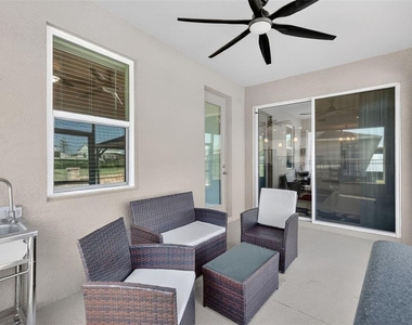 6070 Sierra Crown Street - Photo Thumbnail 47