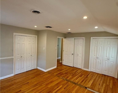 1820 Sherwood Street - Photo Thumbnail 12
