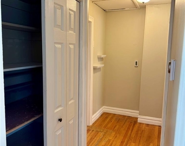 1820 Sherwood Street - Photo Thumbnail 7