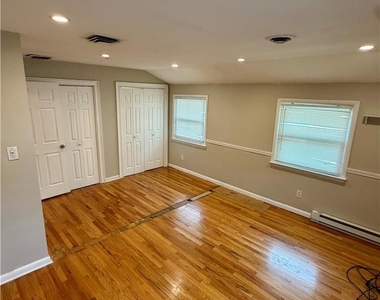 1820 Sherwood Street - Photo Thumbnail 11