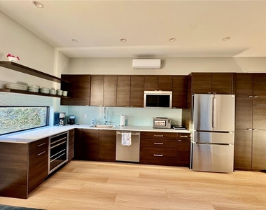 1324 S Daytona Avenue - Photo Thumbnail 2