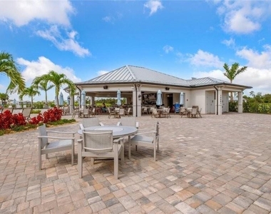 14071 Heritage Landing Boulevard - Photo Thumbnail 4