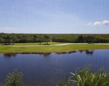 14071 Heritage Landing Boulevard - Photo Thumbnail 8