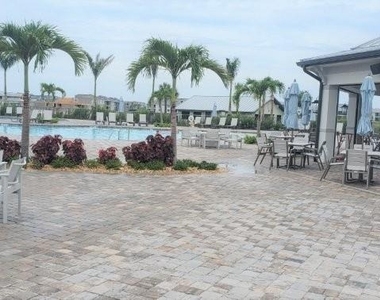 14071 Heritage Landing Boulevard - Photo Thumbnail 12