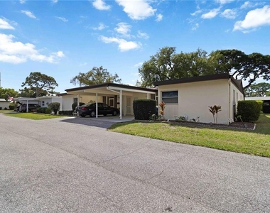 6215 Green View Circle - Photo Thumbnail 1