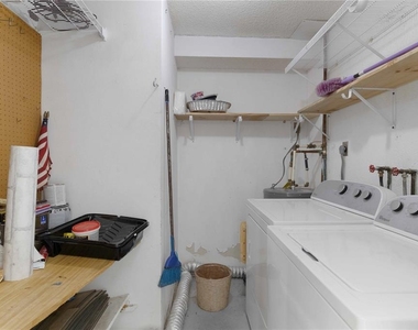 6215 Green View Circle - Photo Thumbnail 25