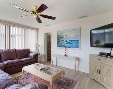 6215 Green View Circle - Photo Thumbnail 19