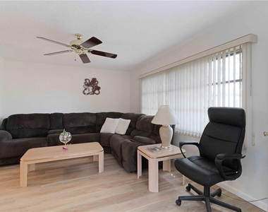 6215 Green View Circle - Photo Thumbnail 16