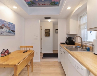 6215 Green View Circle - Photo Thumbnail 7