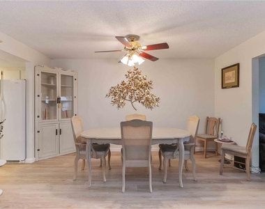 6215 Green View Circle - Photo Thumbnail 10