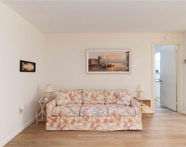 6215 Green View Circle - Photo Thumbnail 11