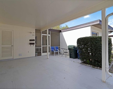 6215 Green View Circle - Photo Thumbnail 2