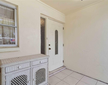 6215 Green View Circle - Photo Thumbnail 4