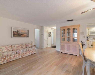 6215 Green View Circle - Photo Thumbnail 14
