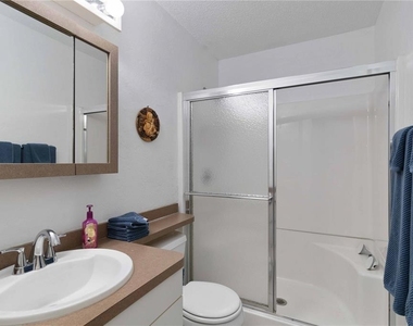 6215 Green View Circle - Photo Thumbnail 21