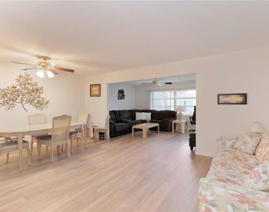 6215 Green View Circle - Photo Thumbnail 8