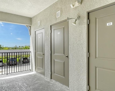 12180 Wellen Golf Street - Photo Thumbnail 27