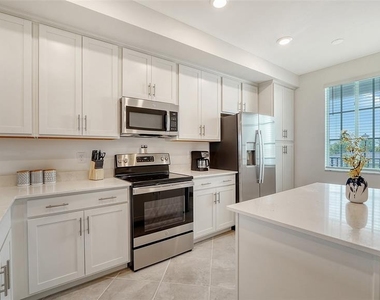12180 Wellen Golf Street - Photo Thumbnail 5