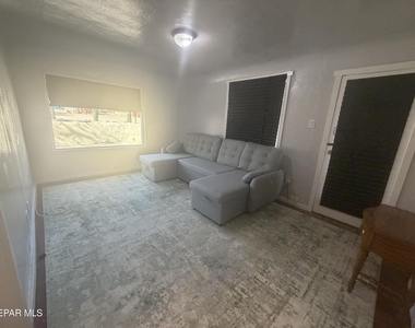2618 Idalia Avenue - Photo Thumbnail 16