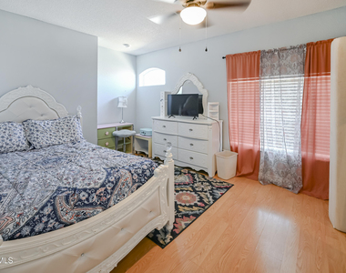 12732 Tierra Salas Drive - Photo Thumbnail 15