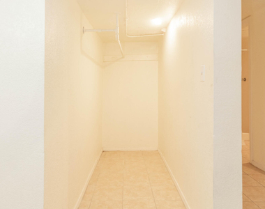 1309 E Rio Grande Avenue - Photo Thumbnail 19