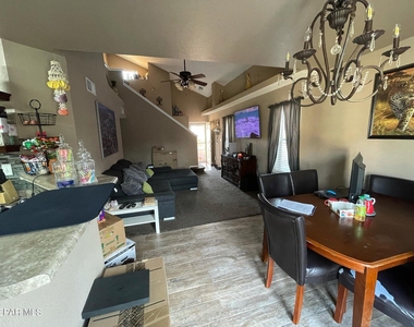 11749 Mesquite Miel Drive - Photo Thumbnail 7