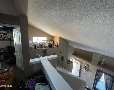 11749 Mesquite Miel Drive - Photo Thumbnail 16