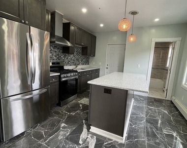 176 Pearl Street - Photo Thumbnail 2