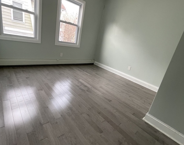 176 Pearl Street - Photo Thumbnail 6