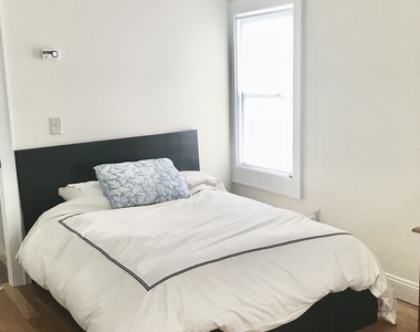 140 College Place - Photo Thumbnail 4