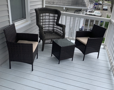 140 College Place - Photo Thumbnail 2
