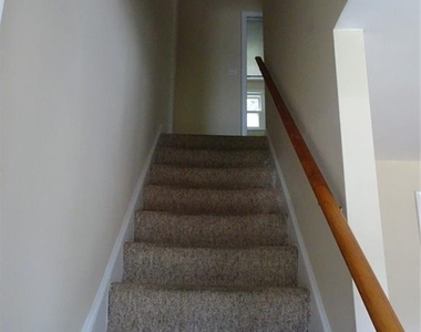 7 Eclipse Avenue - Photo Thumbnail 5