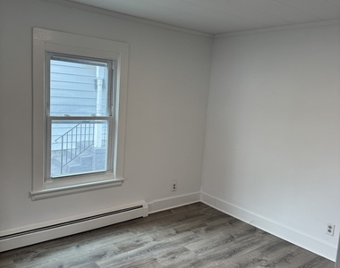 70 Woodbine Street - Photo Thumbnail 16