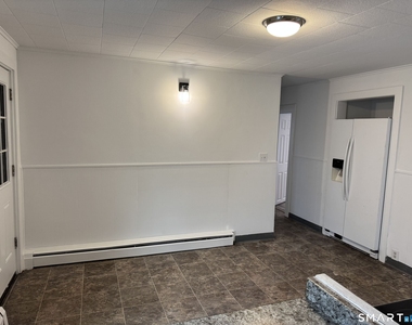 70 Woodbine Street - Photo Thumbnail 10