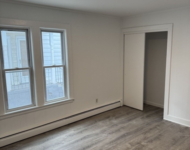 70 Woodbine Street - Photo Thumbnail 13
