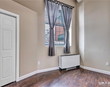 25 Grand Street - Photo Thumbnail 16