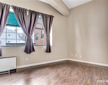 25 Grand Street - Photo Thumbnail 11